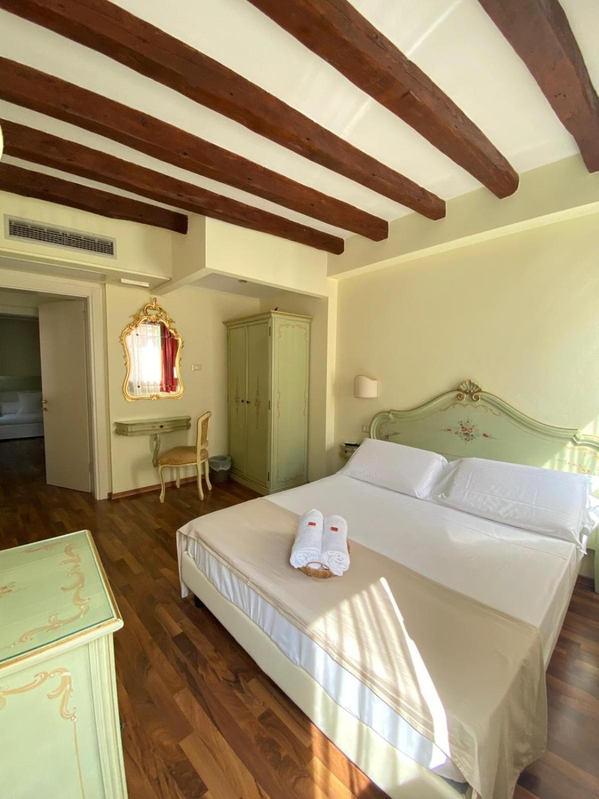 Casa Vacanze Angolo 'Sconto Венеция Экстерьер фото